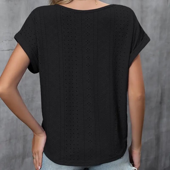 HP | V-Neck Tee - Picture 2 of 4